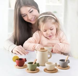 Сервиз за чай с поднос