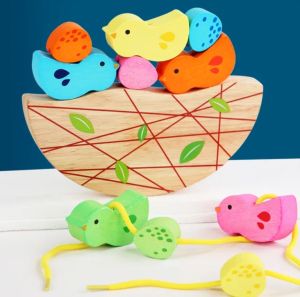 Дървена баланс играчка "Люлка с птици"