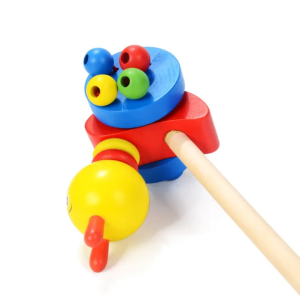 Дървена играчка за бутане 